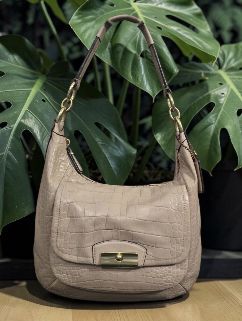 💥Coach Kristin Croc-Embossed Leather Hobo Bag - Picture 2 of 10